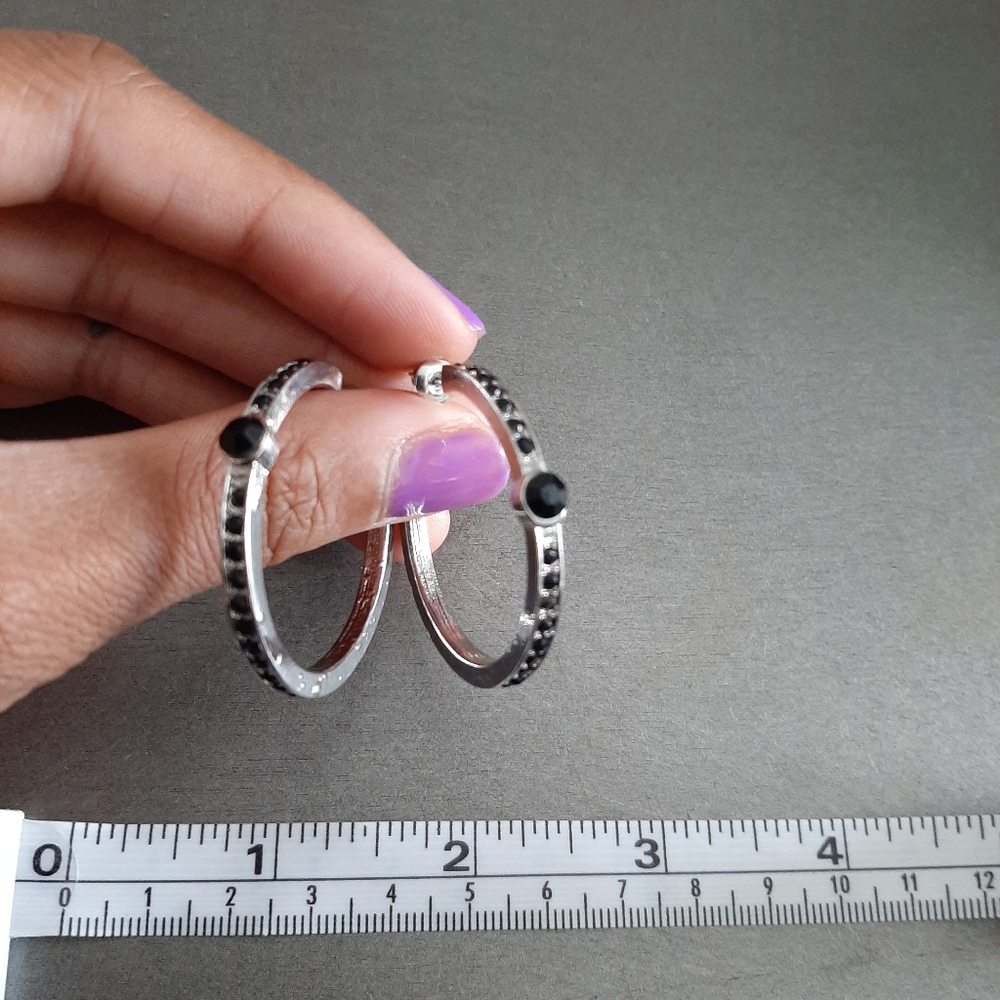 Hoops black stone fashion earrings